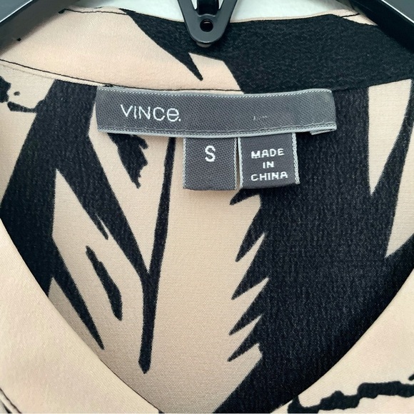 VINCE silk dress with extended cap sleeves - Picture 4 of 5